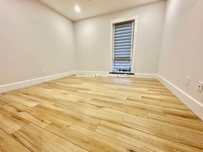 Building Photo - 100 Mt Pleasant Ave