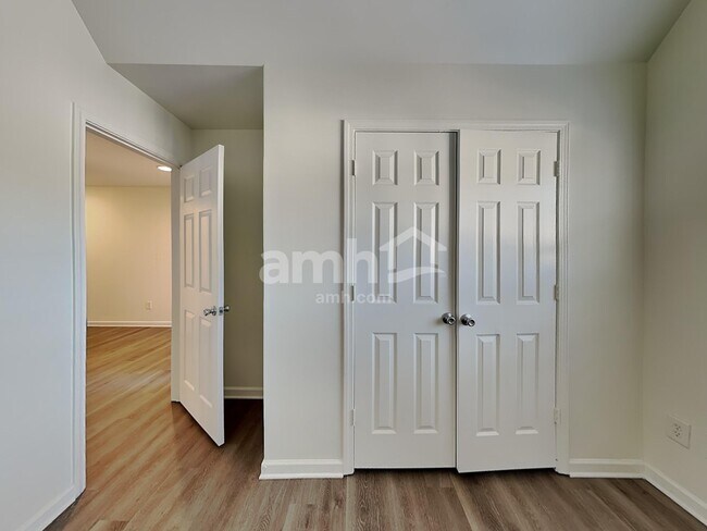 Building Photo - 1963 Trace Creek Dr