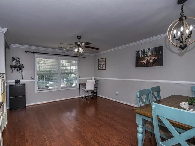 Building Photo - 450 Laurel Mist Ln