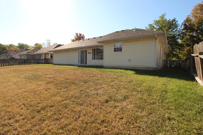 Building Photo - 803 Ames Dr