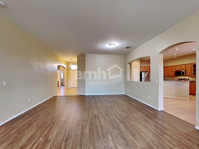 Building Photo - 4237 E Stony Meadow Dr