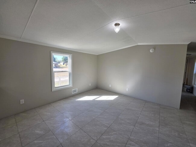 Building Photo - 714 Windy Rd