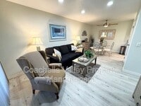 Building Photo - 2820 N Arcadia Ct