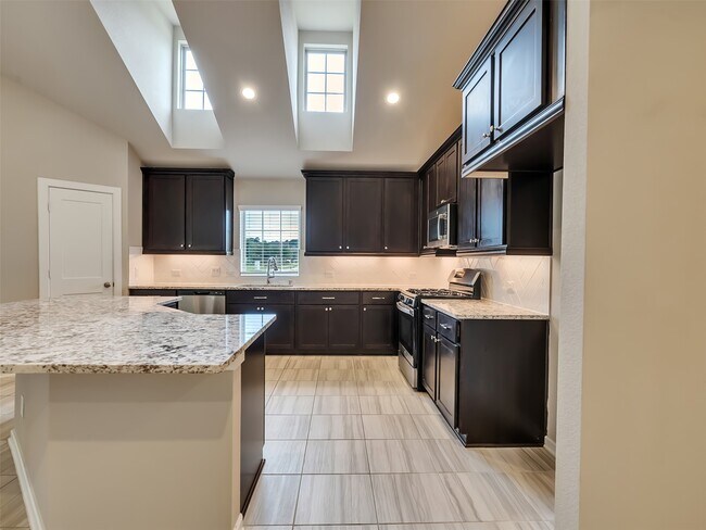 Building Photo - 8510 Amber Bend Dr