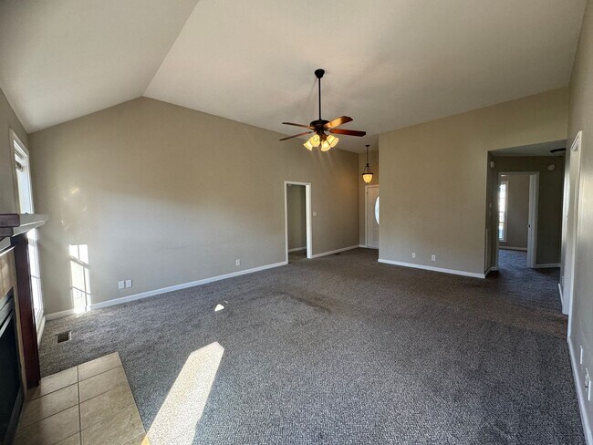 Building Photo - Beautiful Single Family Home