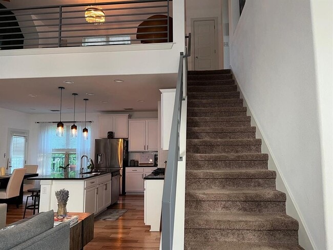 Building Photo - 9605 Tanager Way