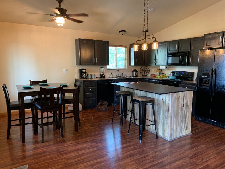 Building Photo - 3916 Eagles Nest Dr