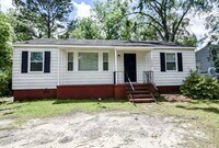 Building Photo - 2320 Henry Cir