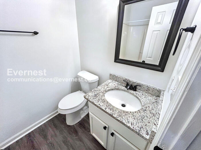 Building Photo - 3136 Lower Creek Dr