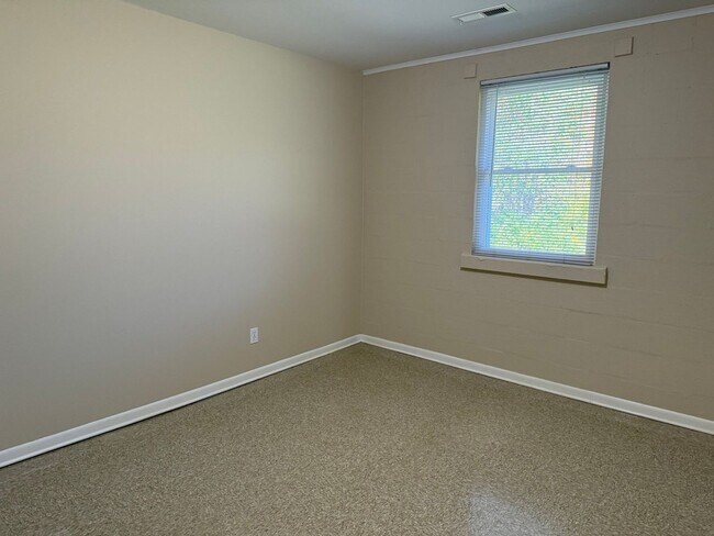 Building Photo - 5200 John Hall Rd