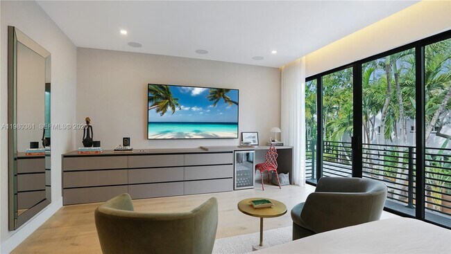 Building Photo - 3075 Mary St