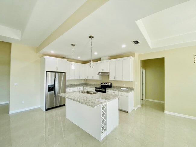 Building Photo - 5443 Barbwire Ln