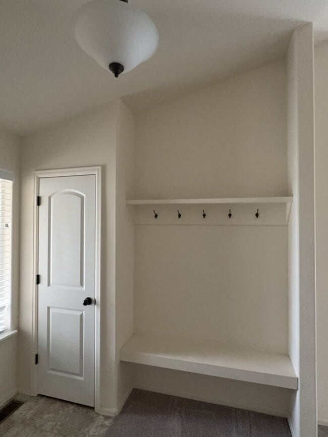 Building Photo - 3 Bed. 2 Bath, 2 Car Garage in Promontory