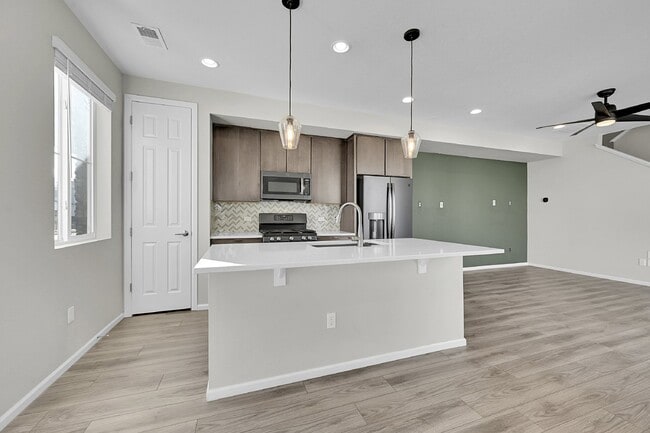 Building Photo - $2,550.00 - 3 Beds,2.5 Baths, Single Famil...
