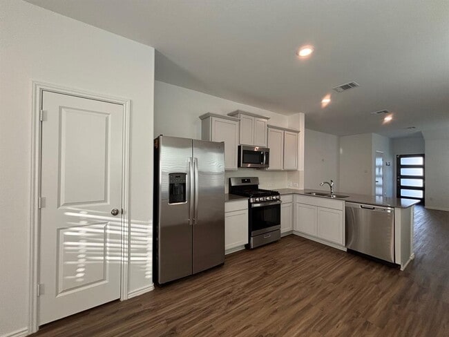 Building Photo - 117 Canley Lp