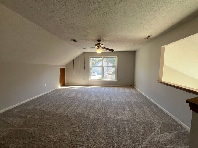 Building Photo - Single Family Corner Lot House located in ...