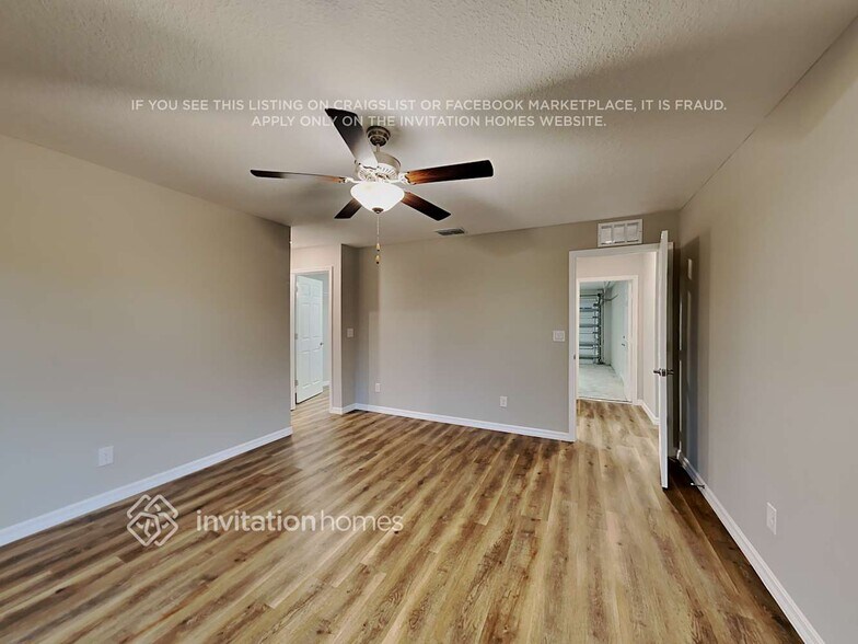 Building Photo - 241 NW 15th Pl