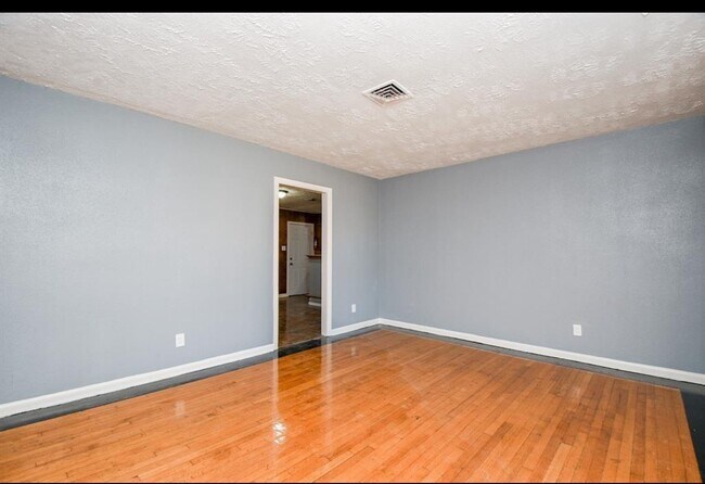 Building Photo - 5510 Ricky St