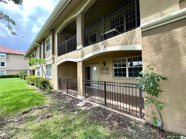 Building Photo - 231 SW 116th Ave