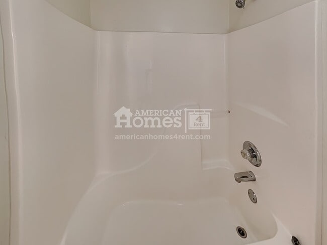 Building Photo - 3204 Chippewa Run NW