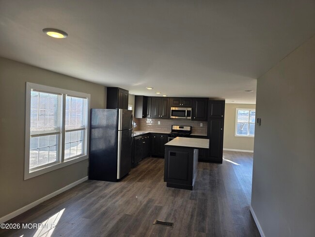 Building Photo - 469 S Green St