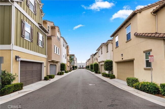 Building Photo - 710 W Tribella Ct
