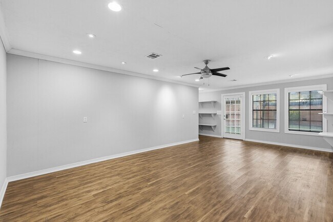 Building Photo - 3338 Prospect St