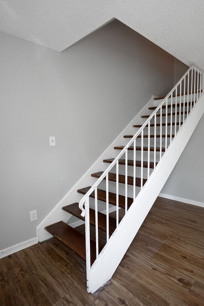 Building Photo - 2398 Winston Way