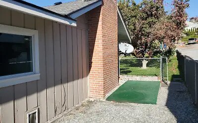 Building Photo - 416 E Eli Ave