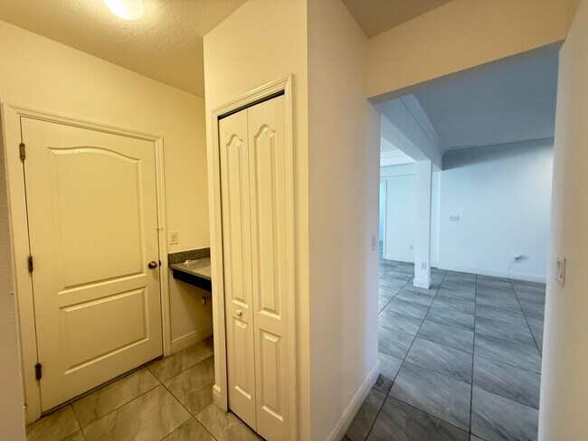 Building Photo - 189 NE Jettie Terrace