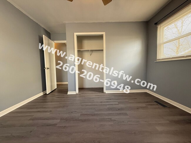 Building Photo - 3 Bedroom House- $300 off first month's rent