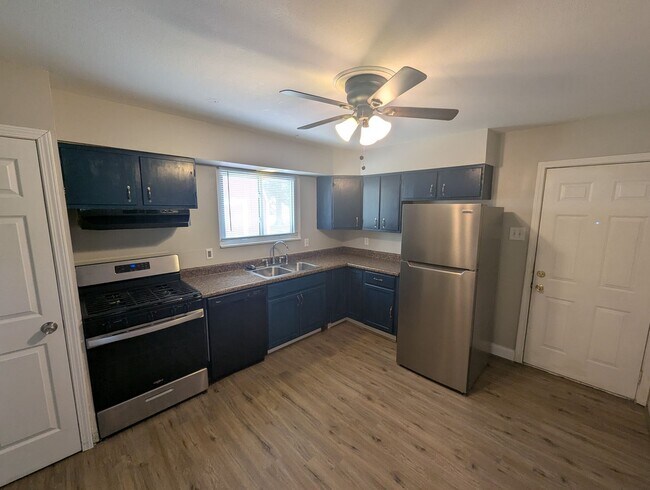 Building Photo - Sunlit Spaces in Florissant - Section 8 Fr...