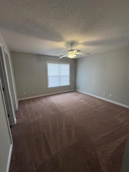 Building Photo - 1213B Price Dr