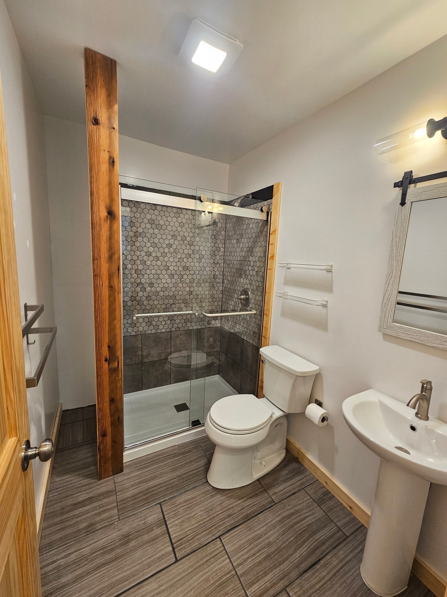 Building Photo - 401 S 12th St