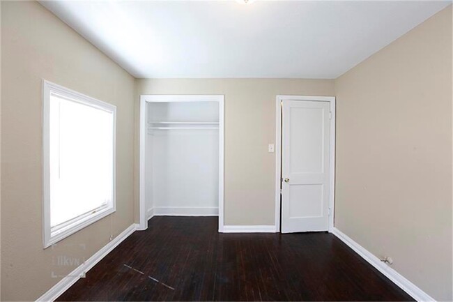 Building Photo - 3216 Avenue I