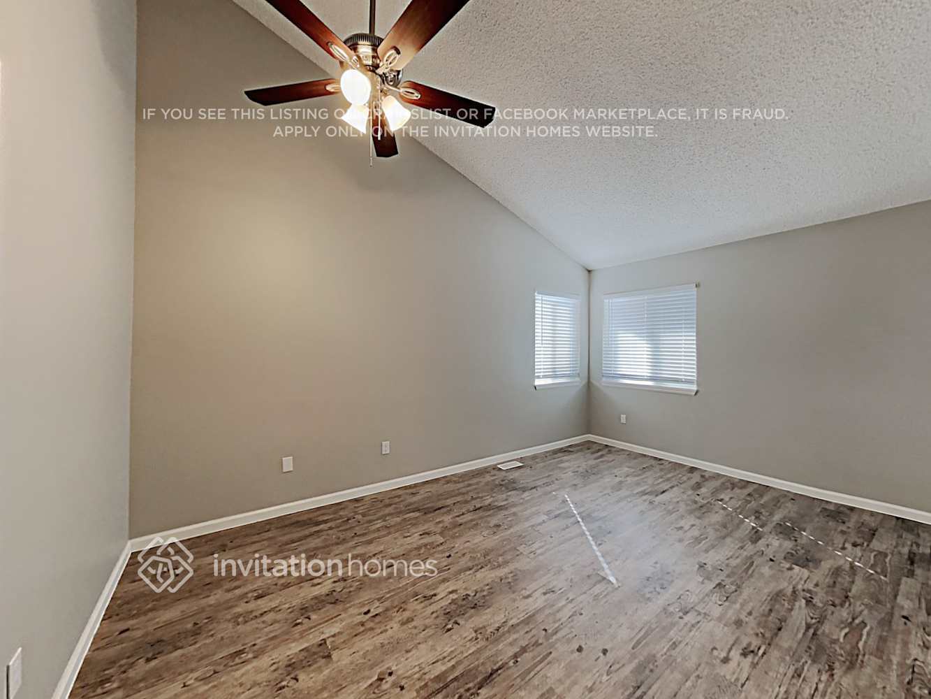 Building Photo - 2885 Mirage Dr