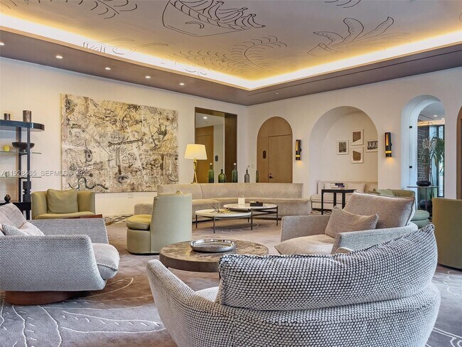 Building Photo - 801 S Miami Ave