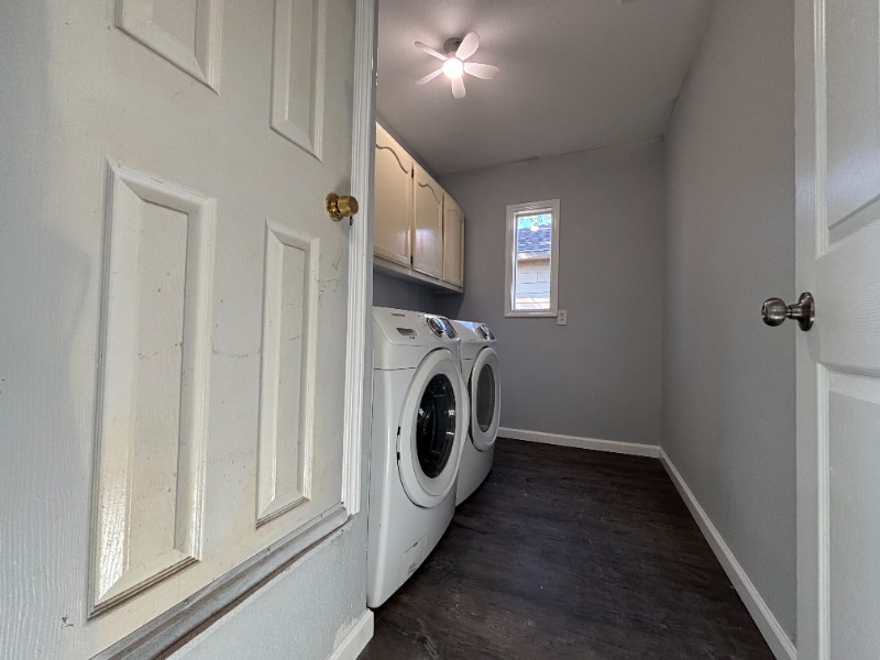 Building Photo - 2325 Lakehurst Dr