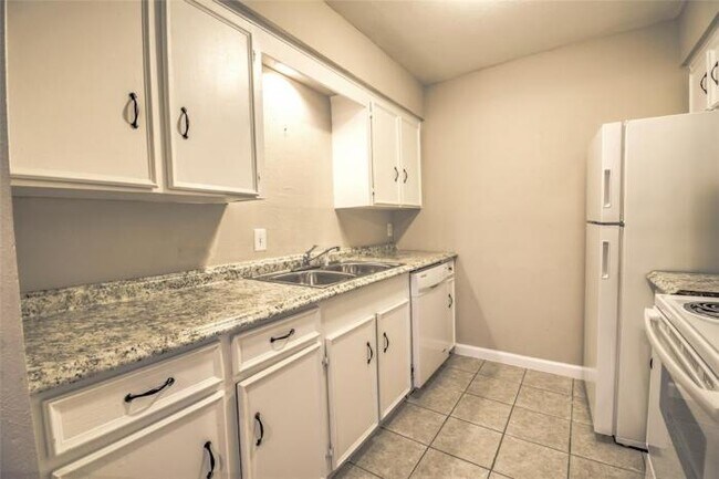 Building Photo - 1 bedroom in Dallas TX 75206