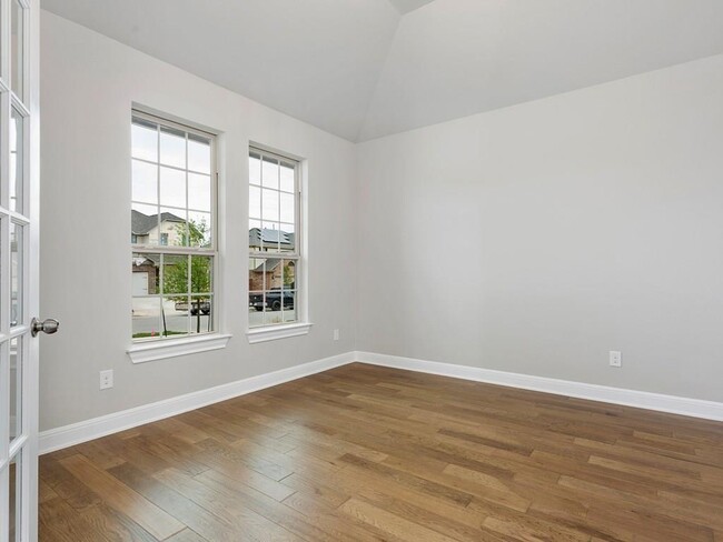 Building Photo - 2609 Enza Dr
