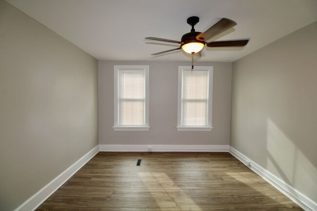 Building Photo - Spacious Single-Family Home on Penn St