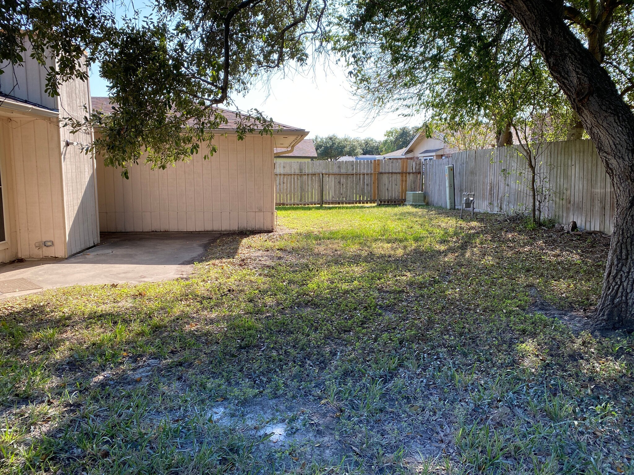 Building Photo - 1803 Falcon Dr