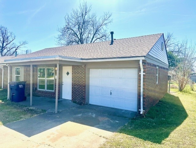 Building Photo - 715 W Wood St