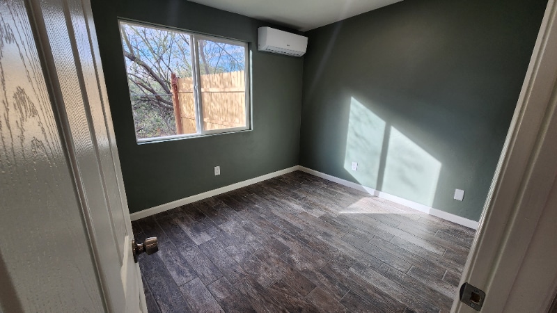 Building Photo - 3438 E Monte Vista Dr