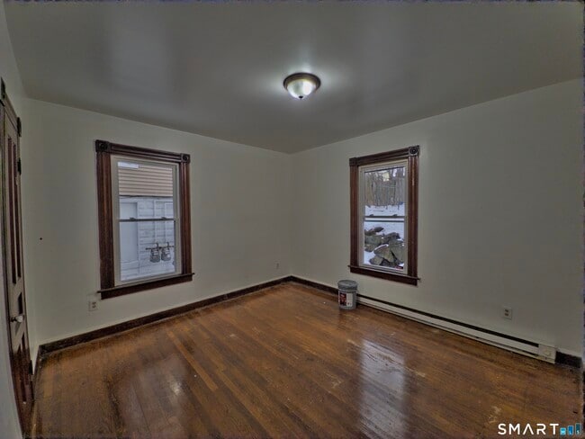 Building Photo - 64 Wood St