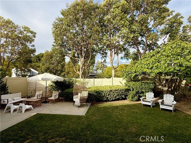 Building Photo - 49 Amberleaf