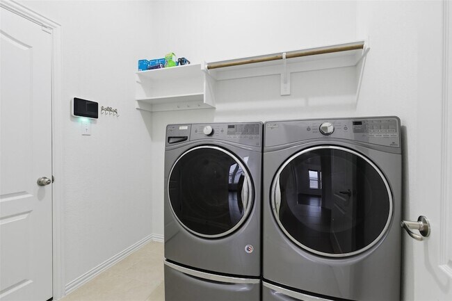 Building Photo - 20805 Rolling Creek Rd