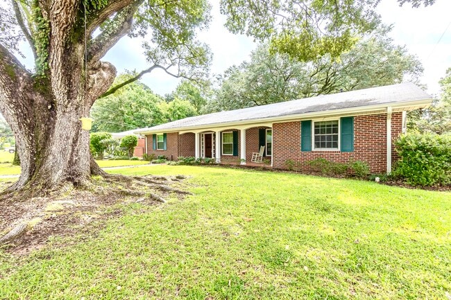 Front yard - 3023 Stimson Ave
