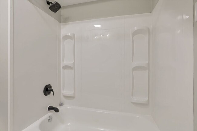 Building Photo - 1275 E Weber Rd