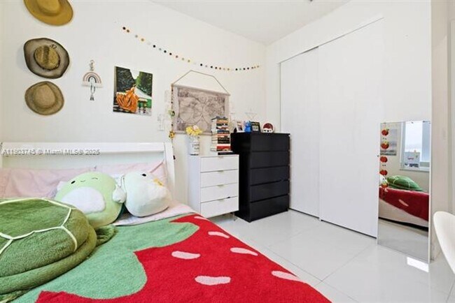 Building Photo - 6611 NW 102nd Path